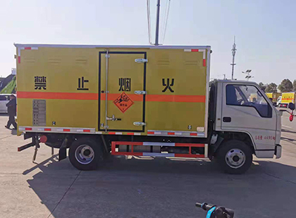 高邮爆破器材运输车技术升级与安全合规新趋势